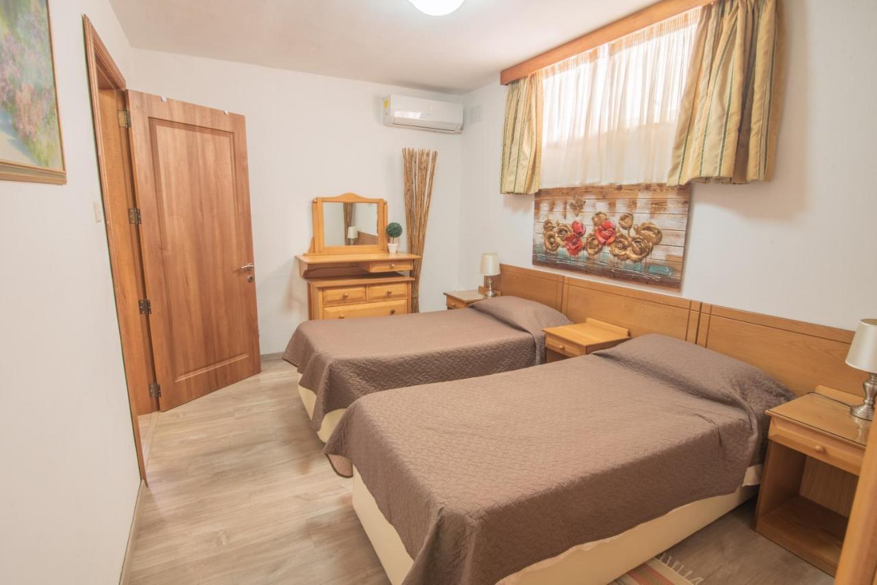Lija Central Villa Flatlet With Pool - Free Parking And Wifi מראה חיצוני תמונה